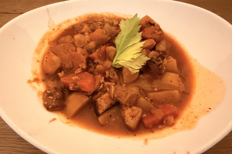Räuchertofu Gulasch